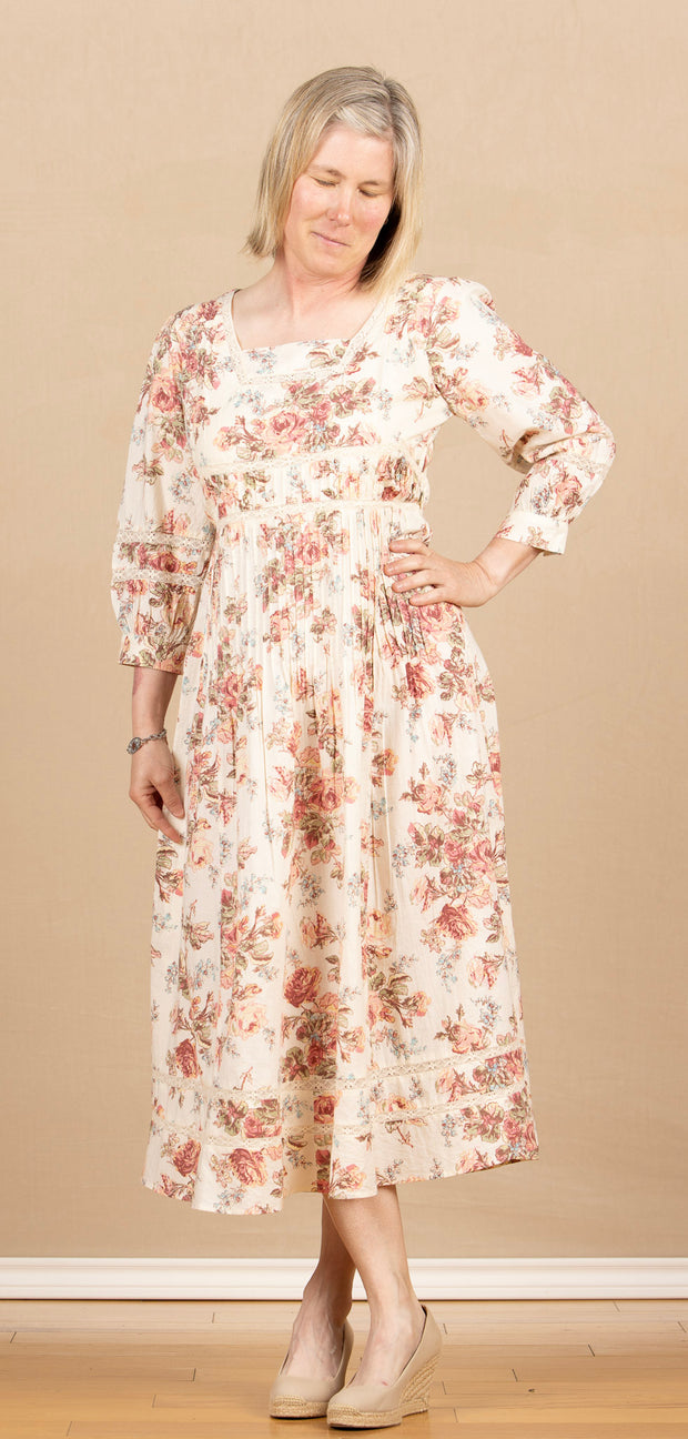 Victorian Rose Dress Ecru