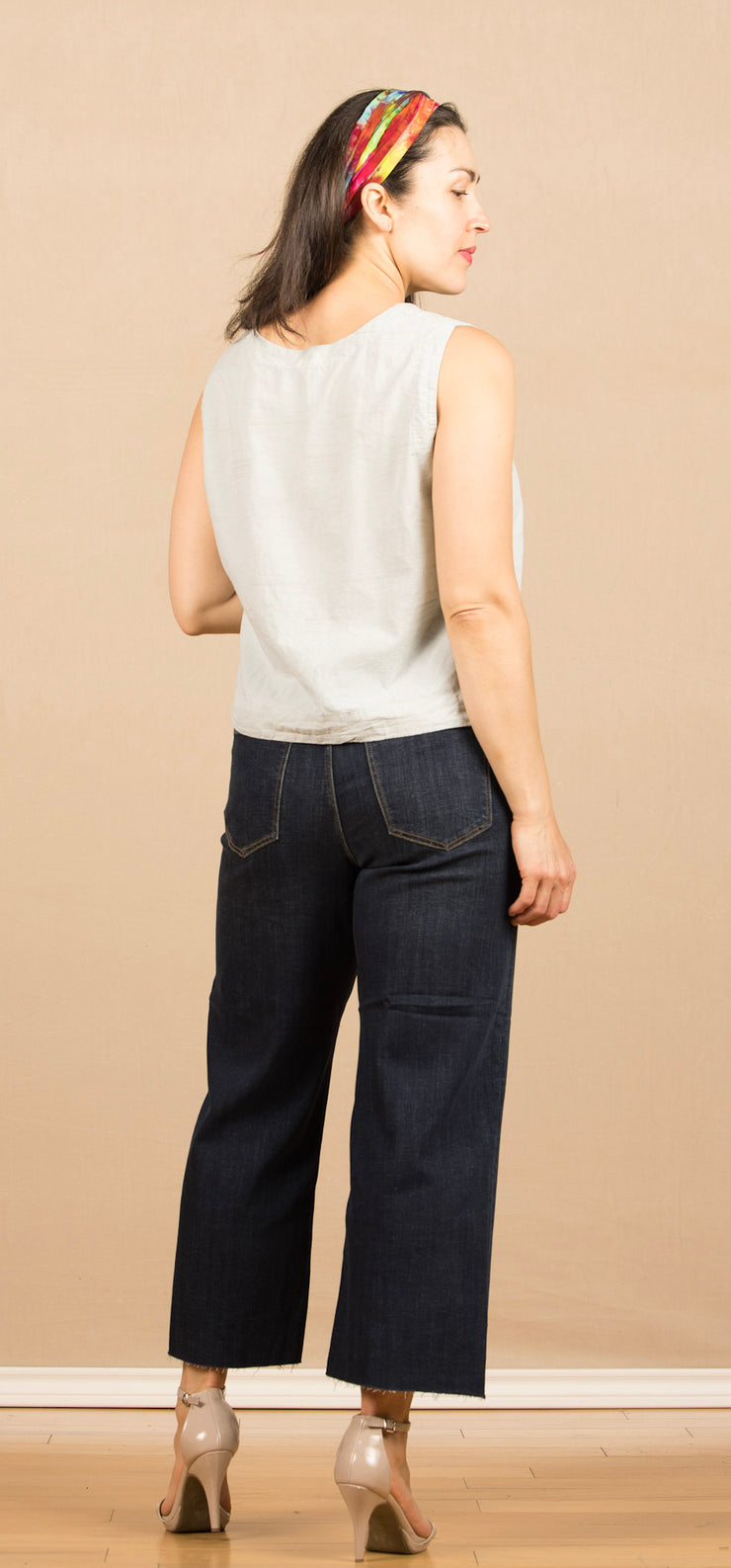Stride HR Crop Wide Cut Hem Eastmoor