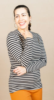 black and white long sleeve tee
