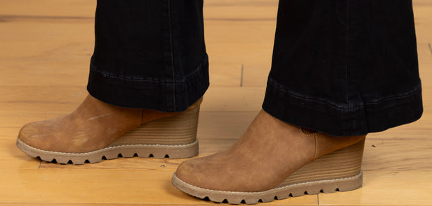 Gia Flare W/Wide Hem Apollo
