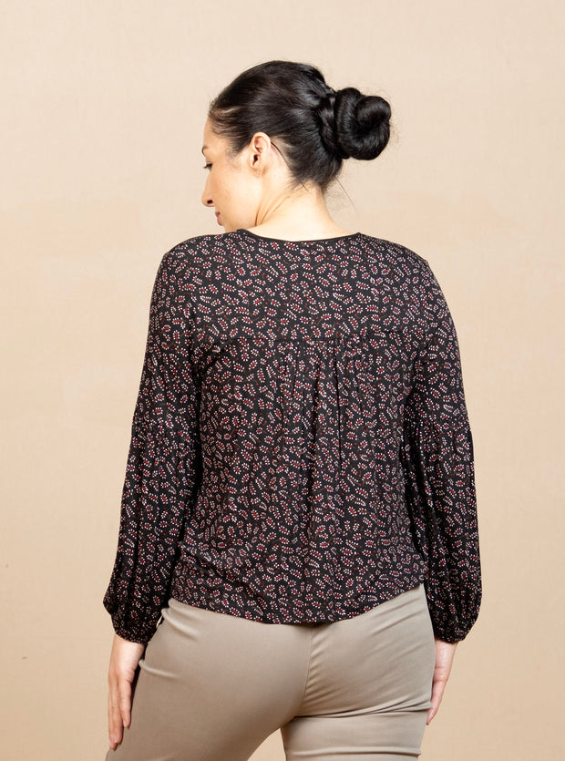 Long Sleeve Button Front Knit Top Black/Red Ditsy