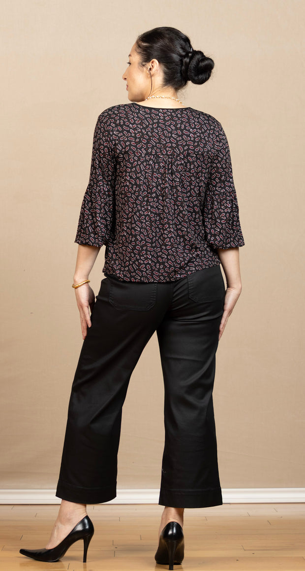 Long Sleeve Button Front Knit Top Black/Red Ditsy