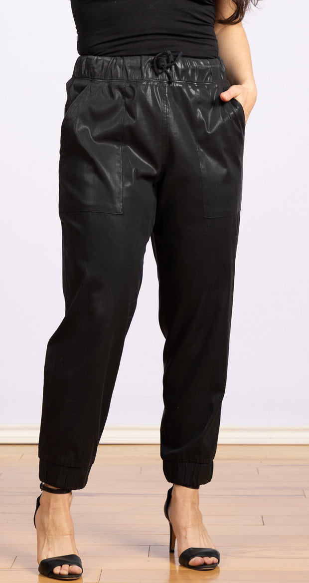 Chelsea Pocket Jogger Black, Two 
Pockets