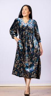 Lucy Dress Blue Multi, V-Neck, 3/4 Sleeve