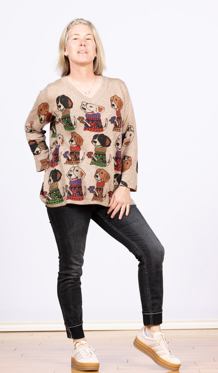 V Neck Sweater Dogs w/Mugs